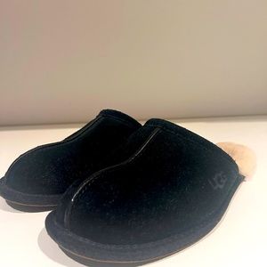 Ugg women slippers size 7